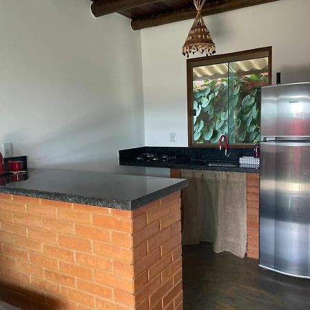 Lobo Guara Hospedagem Loft Алту-Параїзу-ді-Гояс Екстер'єр фото